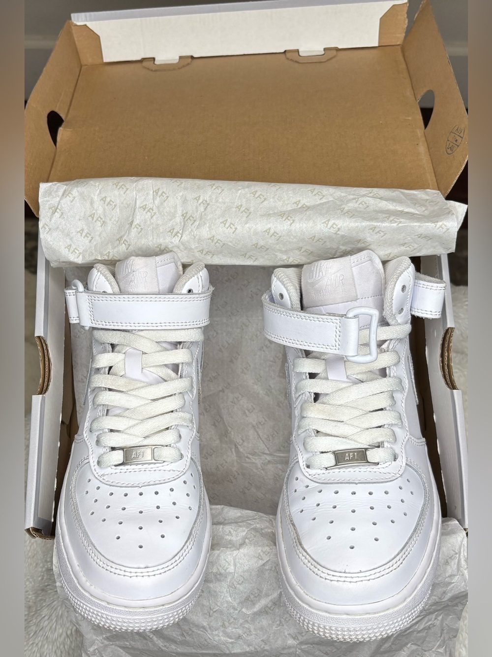 Unisex Air Force 1 MID (GS) 4Y - 6/6.5 Women